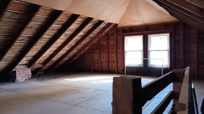 Building Photo - 2221 WI-83