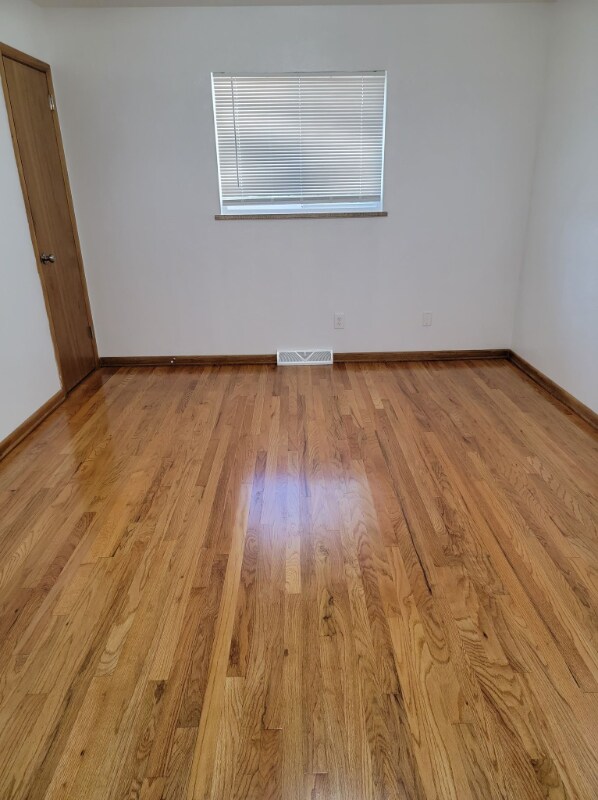 Building Photo - 1217 24th Ave Ct
