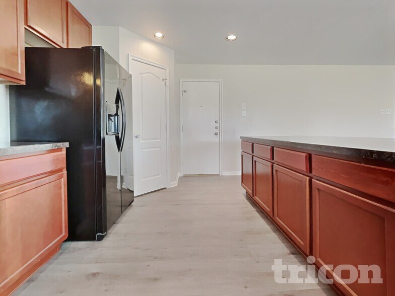 Building Photo - 7914 Moss Springs Ct