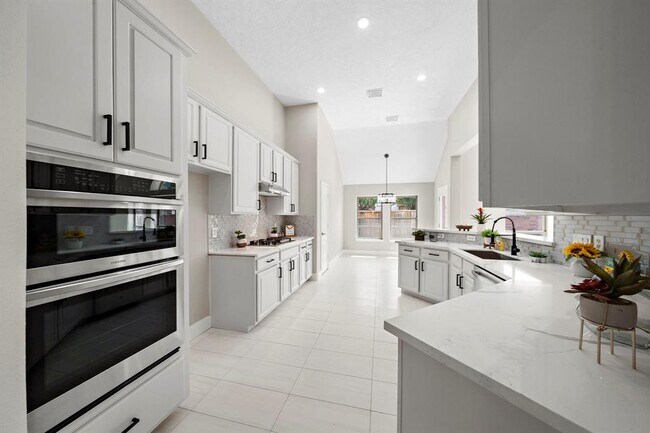 Building Photo - 2619 Cedarmoor Ct