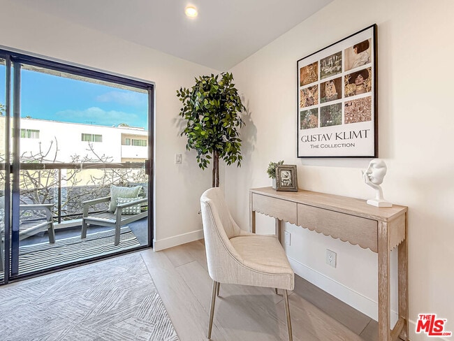 Building Photo - 1133 5th St