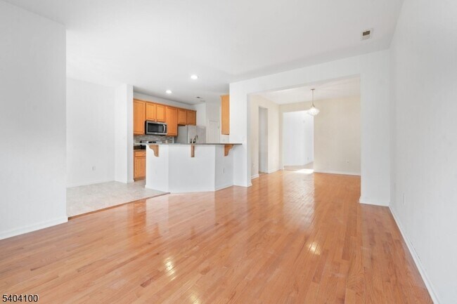 Building Photo - 119 Hoover Ave