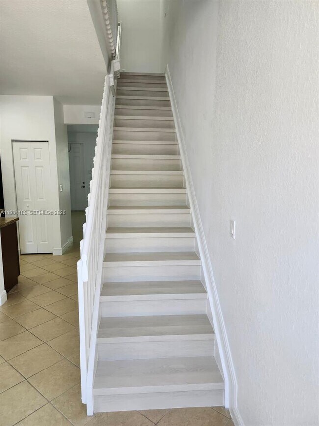 Building Photo - 1322 SW 147th Ter