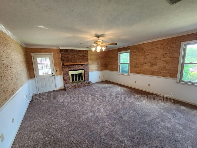 Building Photo - 3200 Archer Way