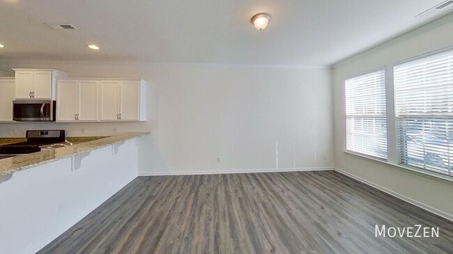 Building Photo - 1728 Shady Oaks Dr