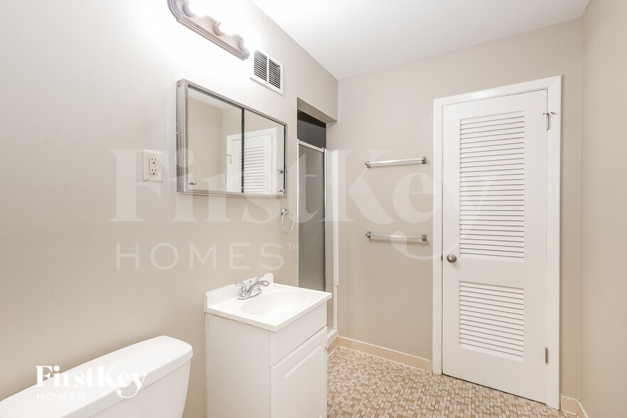 Building Photo - 5125 Warfield Dr