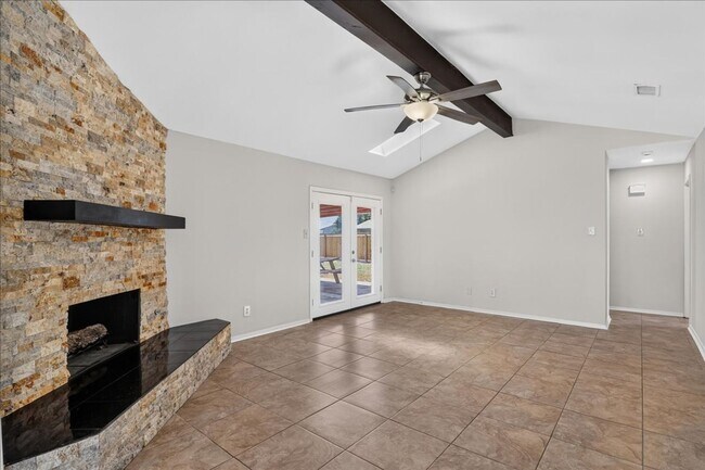 Building Photo - 4109 Fonvilla Cir