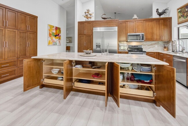 Building Photo - 4256 Gleneagles Dr