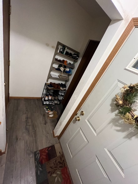 Building Photo - 611 Barrington Ct