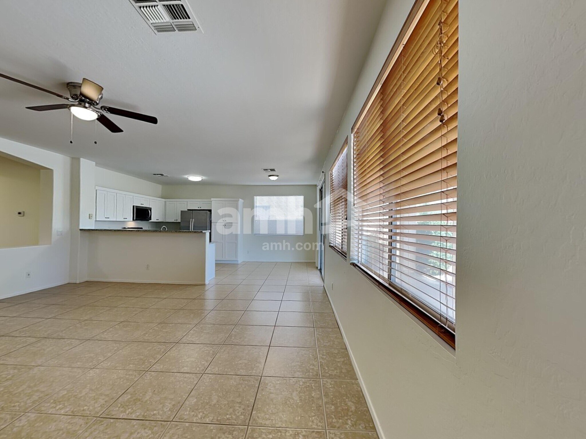 Building Photo - 3443 E Santa Fe Ln