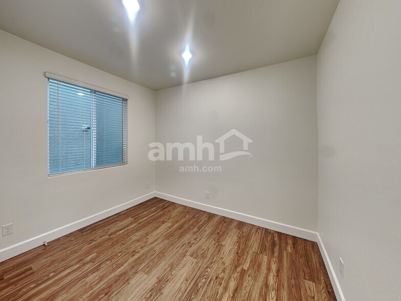 Building Photo - 289 Cape Seville Pl