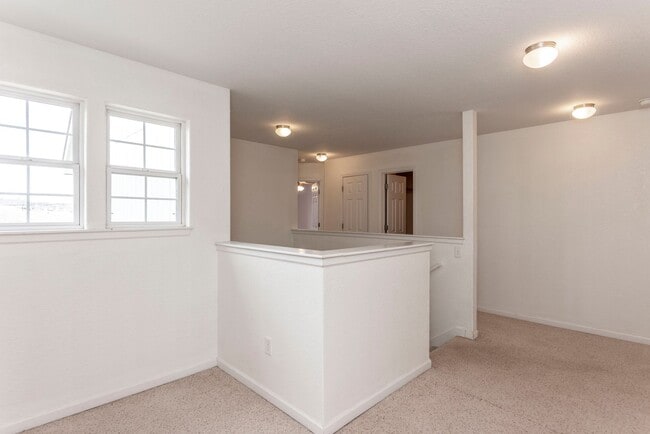 Building Photo - Spacious Duplex with Fenced Yard