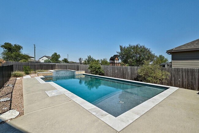 Building Photo - 7904 Gato Ln