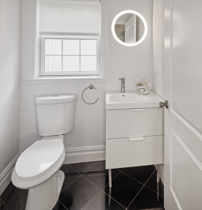 Building Photo - 288 County Rd