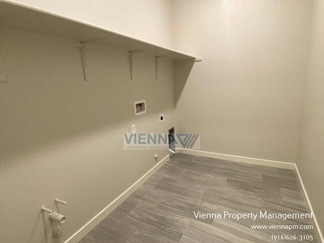 Building Photo - 7441 Moon Dream Wy