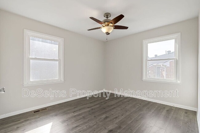 Building Photo - 802 Ramsey St