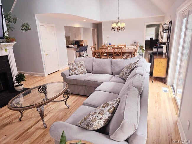 Building Photo - 3 Bennett Dr