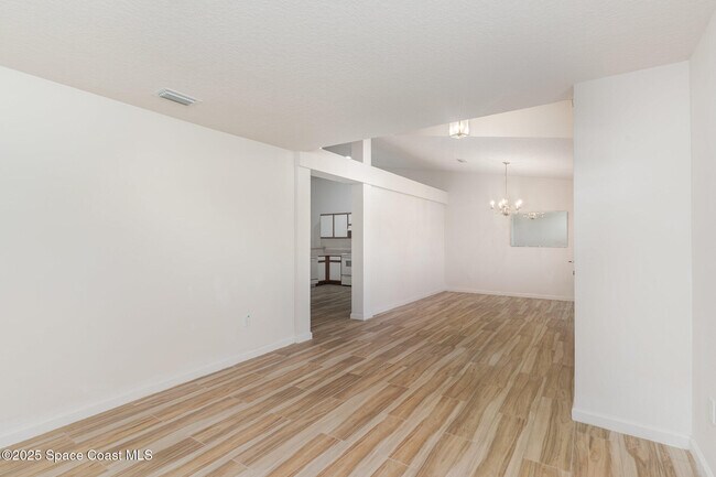 Building Photo - 1715 San Filippo Dr SE