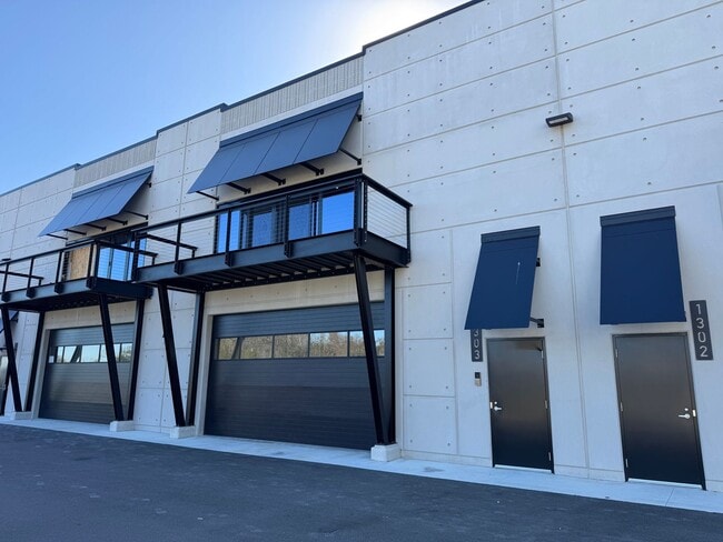 Building Photo - 6500 Motor Enclave Wy