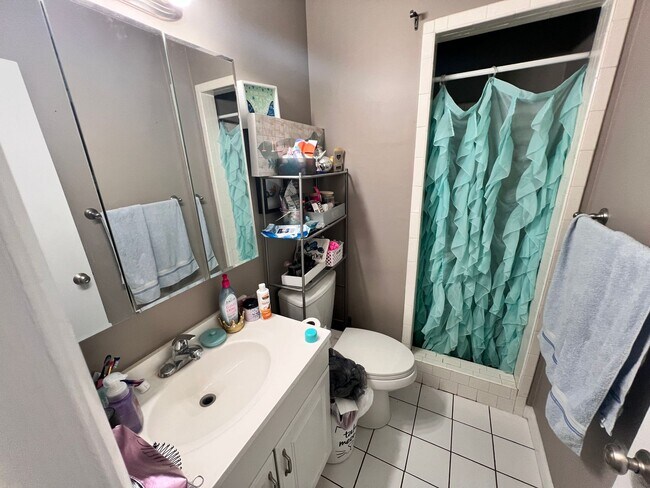 Building Photo - Home available in Christiansburg