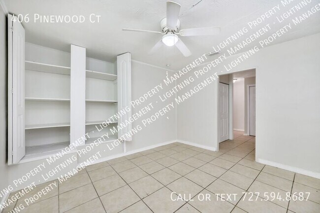 Building Photo - 406 Pinewood Ct