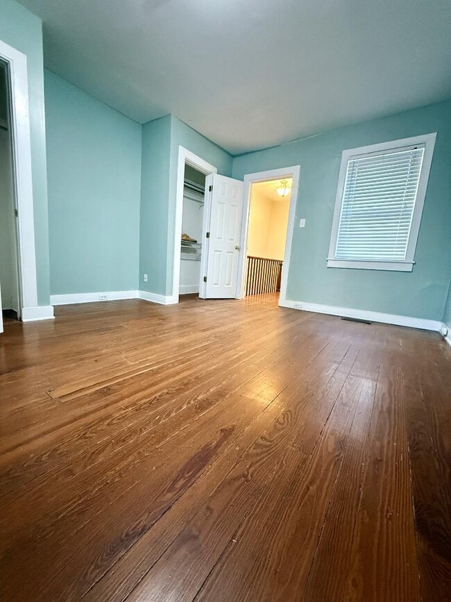 Building Photo - 124 W Hamburg St