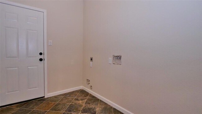 Building Photo - 16110 Craigshire Ct