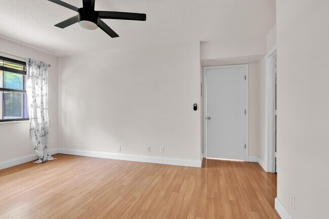 Building Photo - 1040 Homewood Blvd