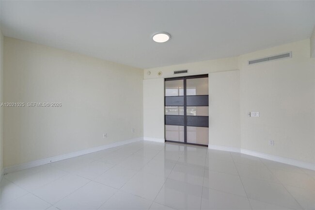 Building Photo - 6000 Island Blvd