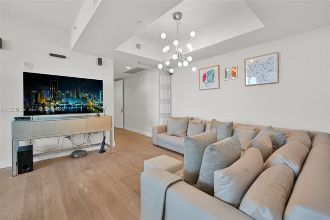 Building Photo - 15901 Collins Ave