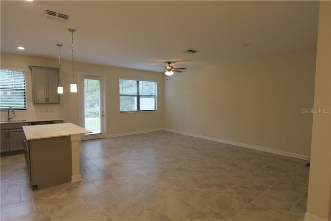 Building Photo - 1211 Payne Stewart Dr