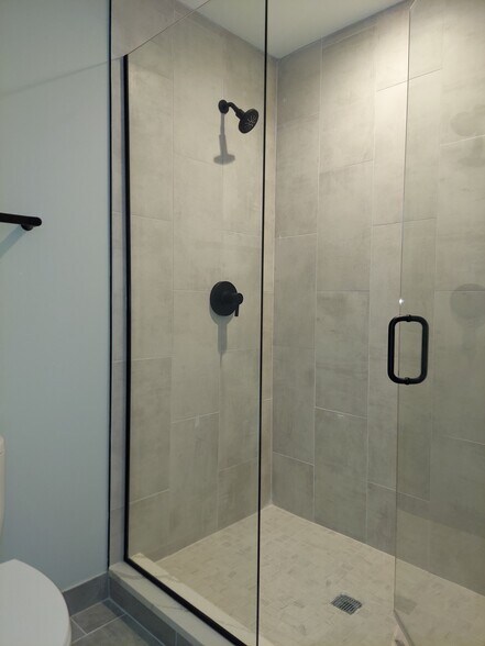 Building Photo - 4409 N Seeley Ave