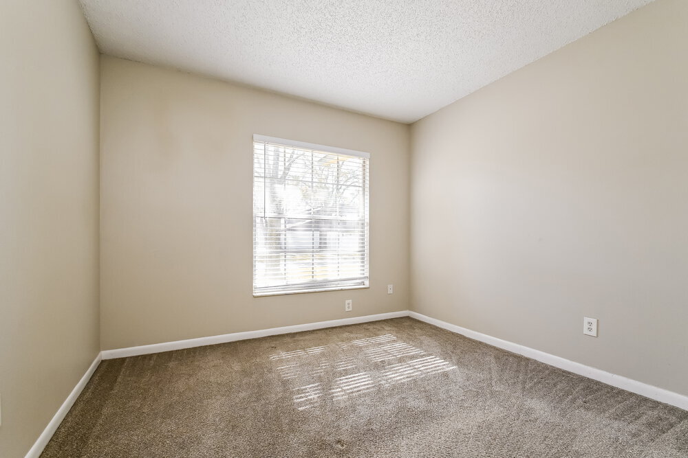 Building Photo - 510 Oak Creek Dr