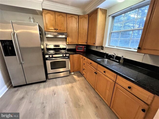 Building Photo - 17626 Longview Ln