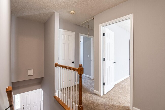 Building Photo - 509 Holly Ridge Ln