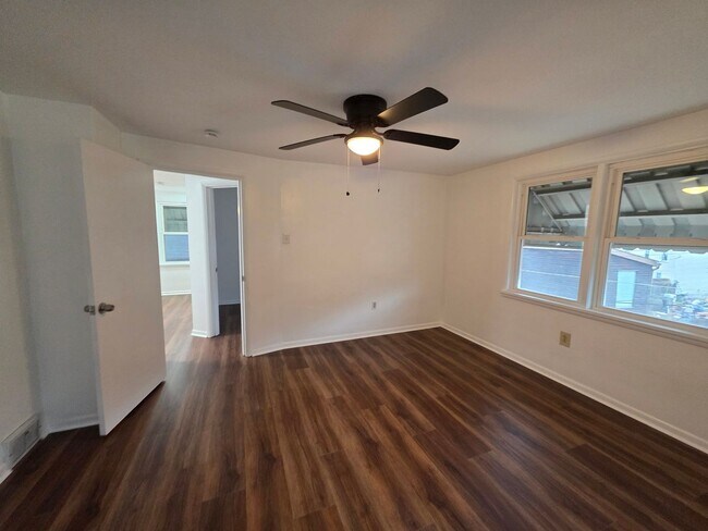 Building Photo - 4 Bedroom House for Rent in Shaler Schools !