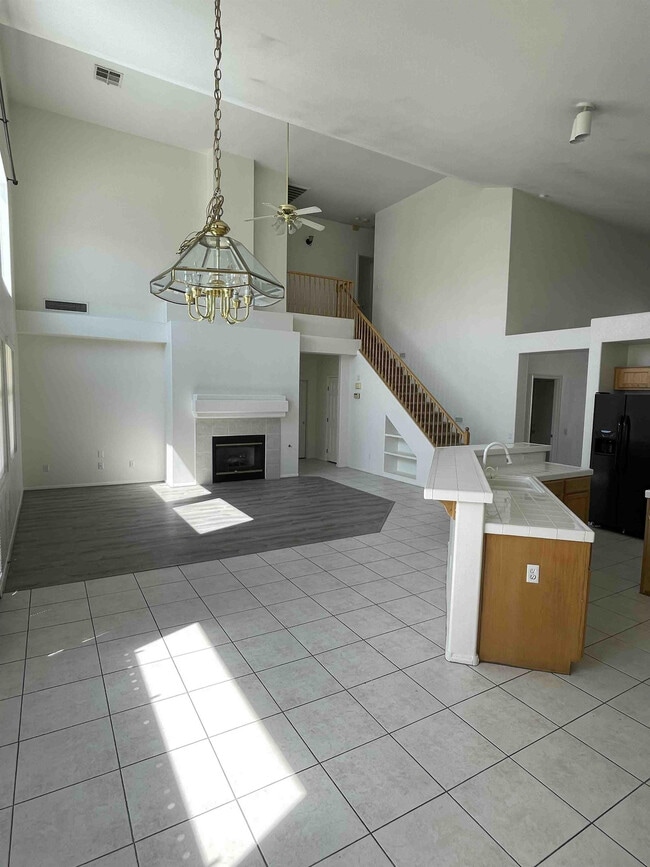 Building Photo - 8609 Highland View