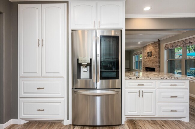 Building Photo - 14602 Oak Bend Dr