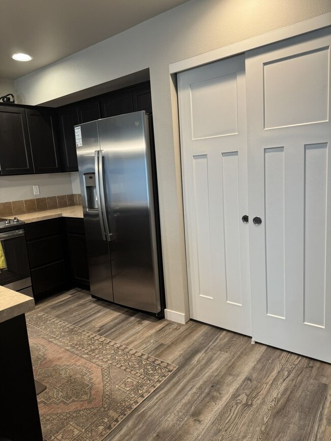 Building Photo - Furnished Hermiston Rental