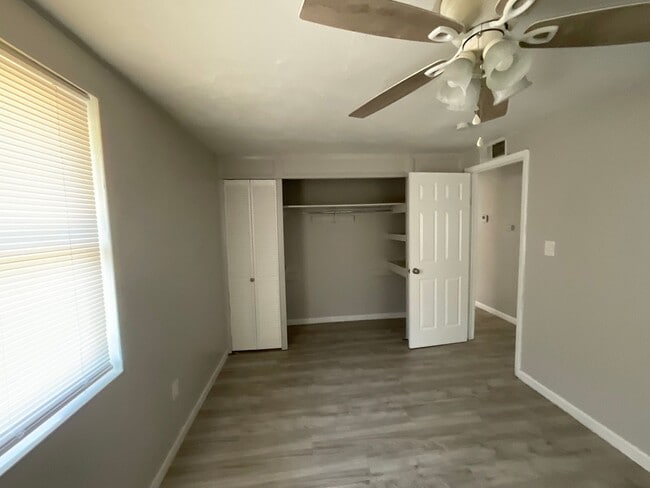 Building Photo - 1824 Lariet Ln