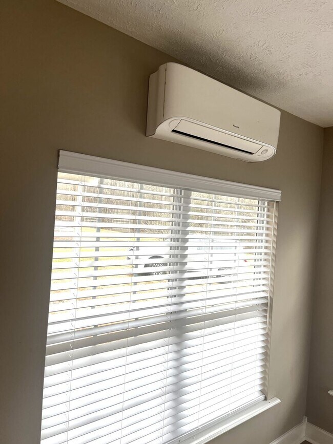 Building Photo - Peaceful Country Living in Gibsonville NC