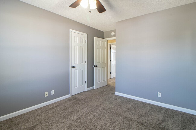 Building Photo - 207 Ruf Dr