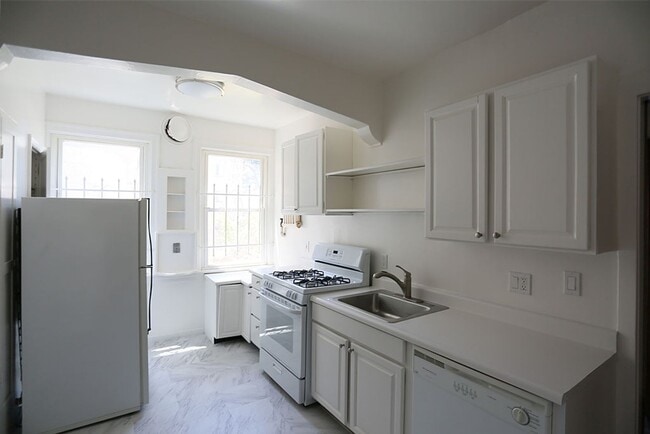 Building Photo - Elegant 1BR/1BA in Oakland's Cleveland Hei...