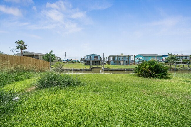 Building Photo - 7102 Terrasso Dr