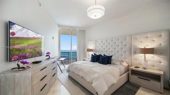 Building Photo - 16001 Collins Ave