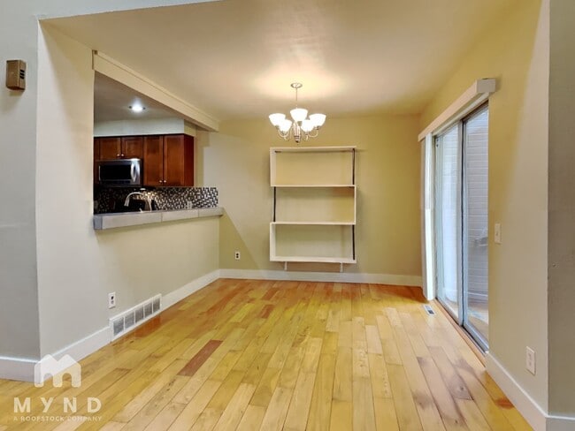 Building Photo - 2002 S Helena St