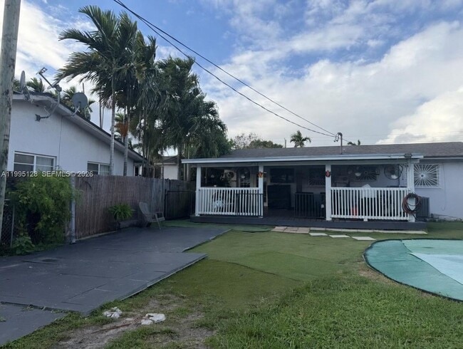 Building Photo - 7440 SW 22nd St