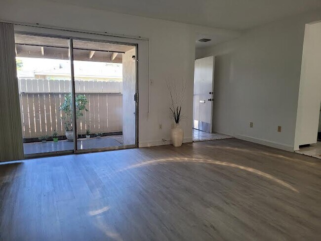 Building Photo - 3314 Preble Ave