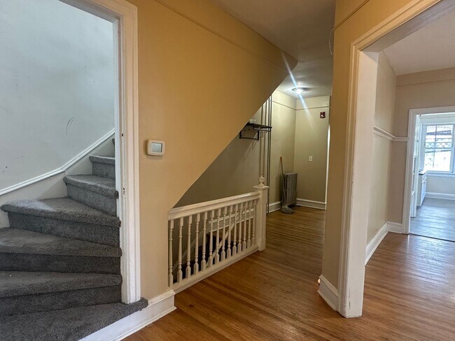 Building Photo - 17 S Morton Ave