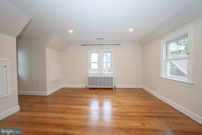 Building Photo - 28 Orchard Ln